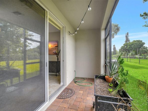 1119 Vermilion Dr, Lake Worth FL 33461