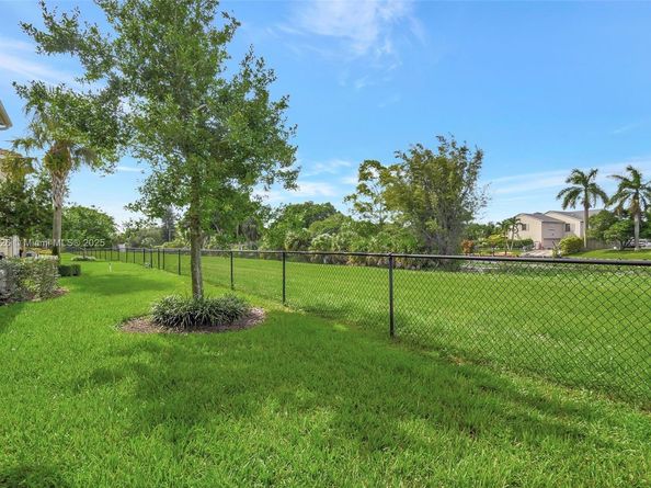 1119 Vermilion Dr, Lake Worth FL 33461