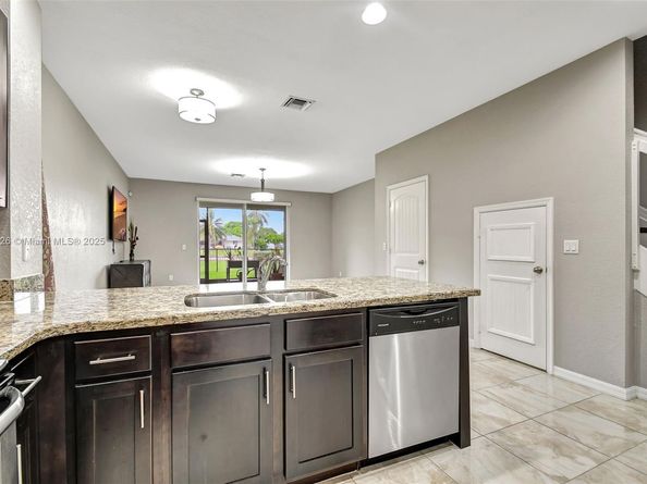 1119 Vermilion Dr, Lake Worth FL 33461