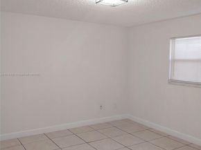 4111 Stirling Rd 102, Dania Beach FL 33314