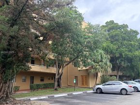 4111 Stirling Rd 102, Dania Beach FL 33314