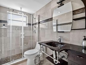 17090 NE 14th Ave 103, Miami FL 33162