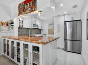 17090 NE 14th Ave 103, Miami FL 33162