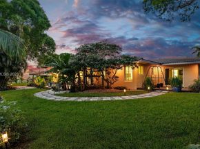 901 W Tropical Way, Plantation FL 33317