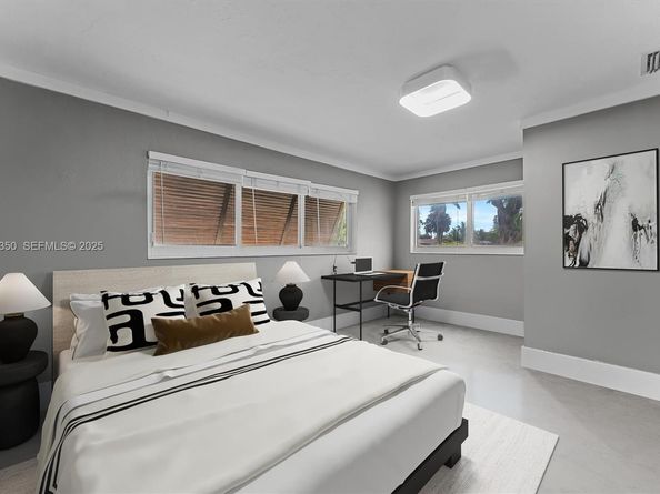 901 W Tropical Way, Plantation FL 33317