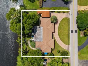 901 W Tropical Way, Plantation FL 33317