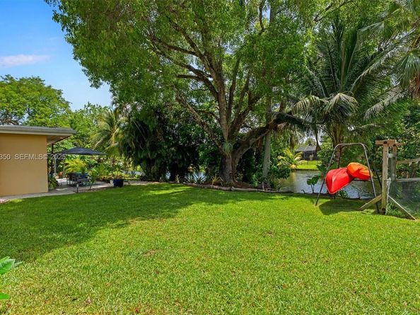 901 W Tropical Way, Plantation FL 33317