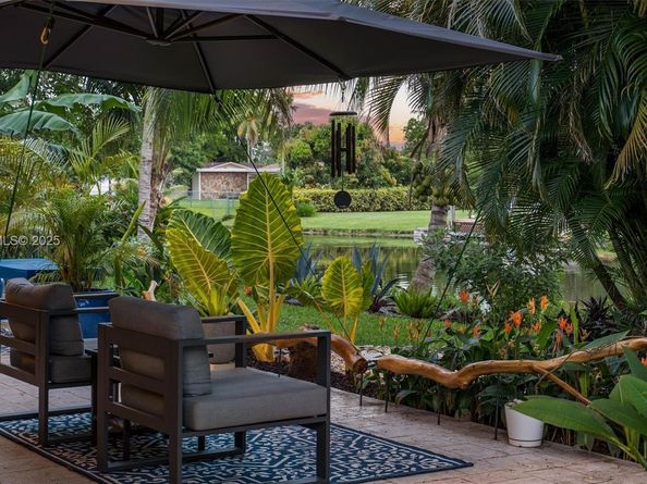 901 W Tropical Way, Plantation FL 33317