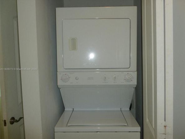 7350 SW 89th St 808S, Miami FL 33156