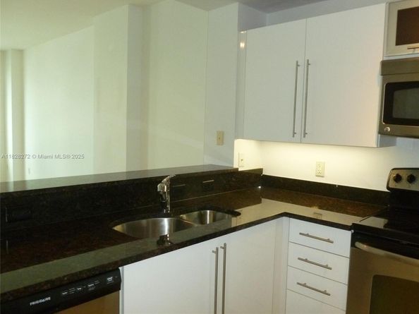 7350 SW 89th St 808S, Miami FL 33156