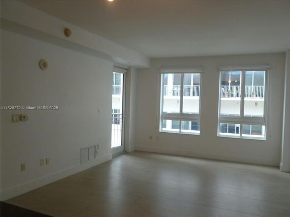 7350 SW 89th St 808S, Miami FL 33156