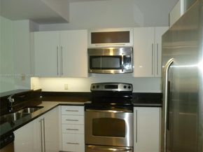 7350 SW 89th St 808S, Miami FL 33156