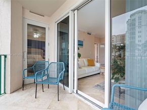 19900 E Country Club Dr 616, Aventura FL 33180