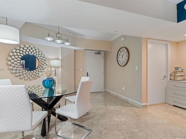19900 E Country Club Dr 616, Aventura FL 33180