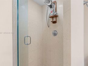 19900 E Country Club Dr 616, Aventura FL 33180