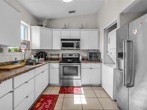 7271 NW 174th Ter 202, Hialeah FL 33015