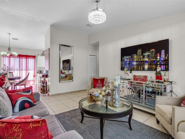 7271 NW 174th Ter 202, Hialeah FL 33015