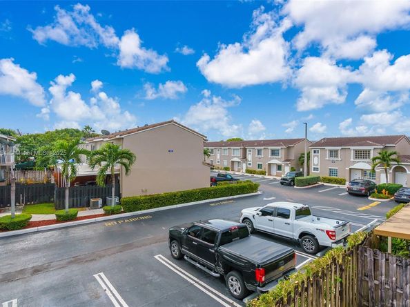 7271 NW 174th Ter 202, Hialeah FL 33015