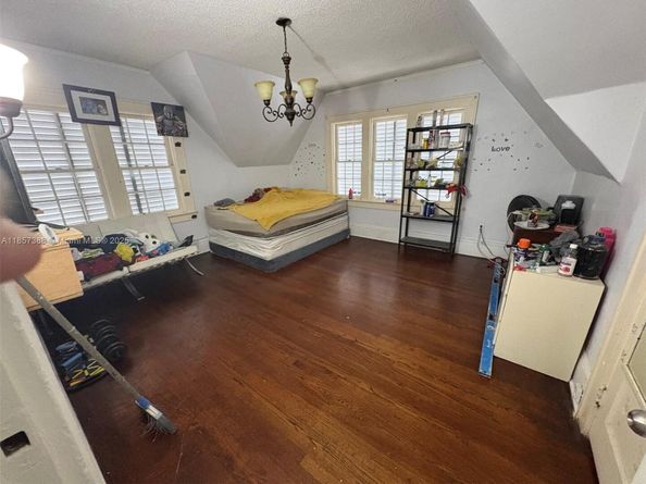 2619 SW 5th St, Miami FL 33135