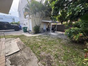 2619 SW 5th St, Miami FL 33135