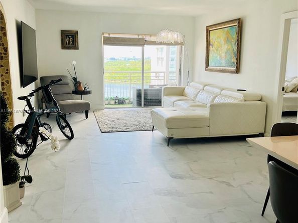 400 Kings Point Dr 1219, Sunny Isles Beach FL 33160
