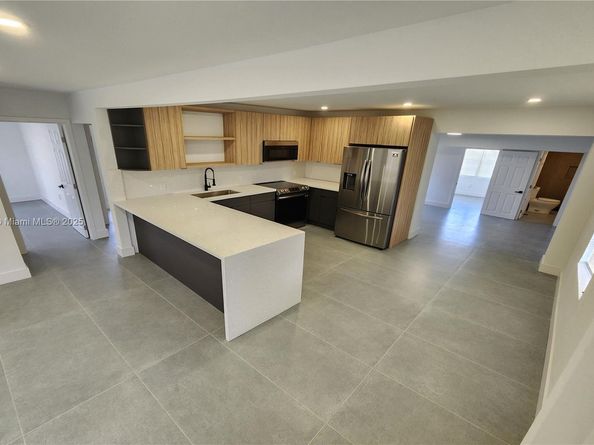 10490 SW 173rd Ter, Miami FL 33157