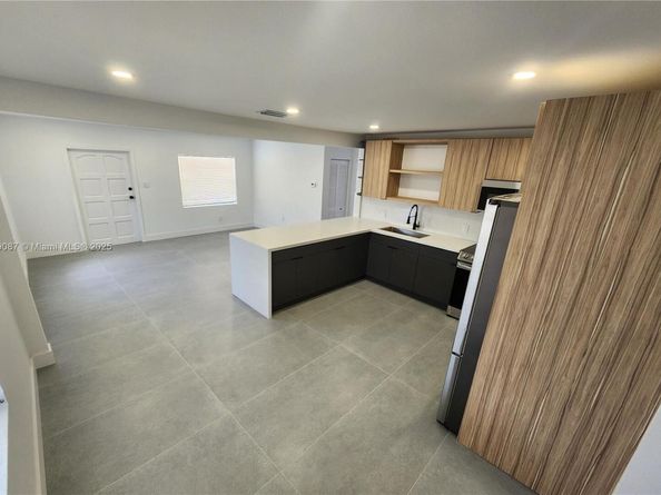 10490 SW 173rd Ter, Miami FL 33157