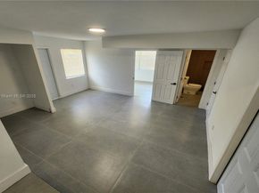 10490 SW 173rd Ter, Miami FL 33157