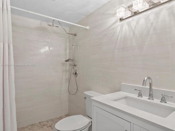 200 NE 12th Ave 7C, Hallandale Beach FL 33009