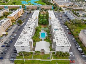 200 NE 12th Ave 7C, Hallandale Beach FL 33009