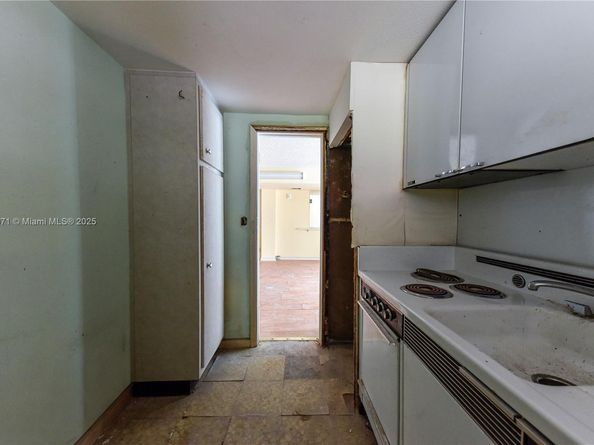 1220 71st St 16, Miami Beach FL 33141