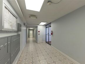1220 71st St 16, Miami Beach FL 33141