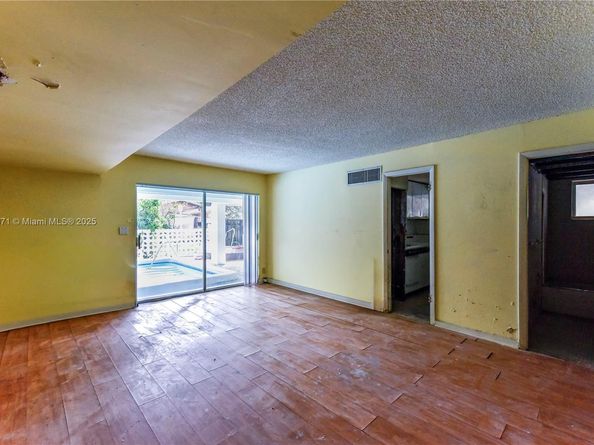 1220 71st St 16, Miami Beach FL 33141