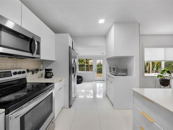 200 NE 48th Ter, Miami FL 33137