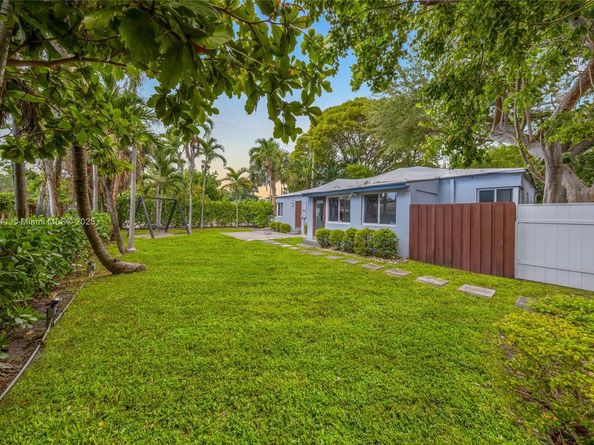 200 NE 48th Ter, Miami FL 33137