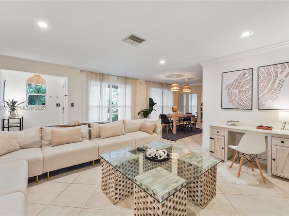 1840 NE 59th Ct, Fort Lauderdale FL 33308