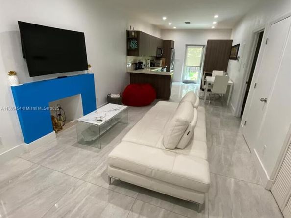247 NW 58th St, Miami FL 33127