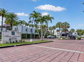 9431 Fontainebleau Blvd 112, Miami FL 33172
