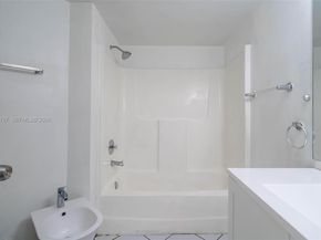 9431 Fontainebleau Blvd 112, Miami FL 33172