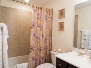 3280 W 92nd Pl, Hialeah FL 33018