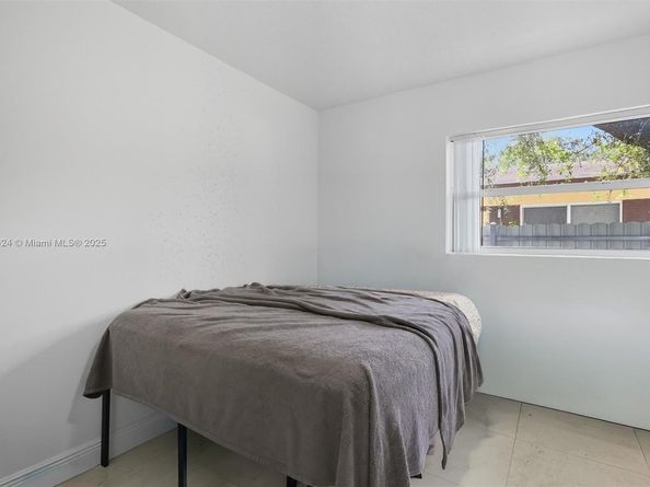 510 N 56th Ave, Hollywood FL 33021