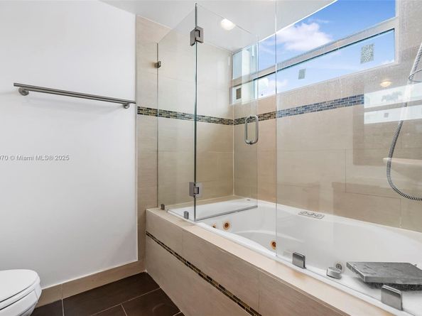 2401 Collins Ave 1808, Miami Beach FL 33140