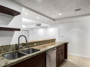 2401 Collins Ave 1808, Miami Beach FL 33140