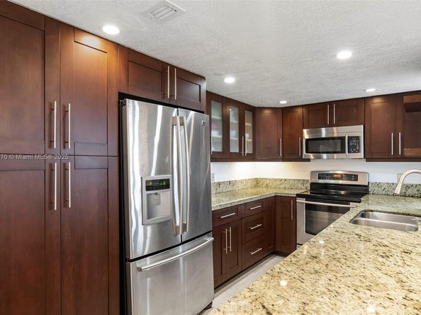 2401 Collins Ave 1808, Miami Beach FL 33140