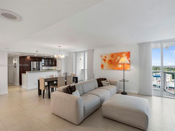 2401 Collins Ave 1808, Miami Beach FL 33140