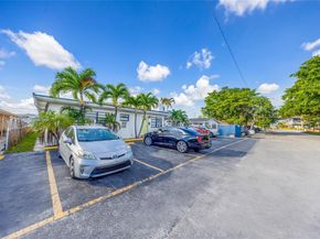 700 NE 6th St, Hallandale Beach FL 33009