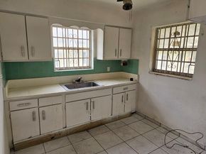 2121 NW 64th St, Miami FL 33147