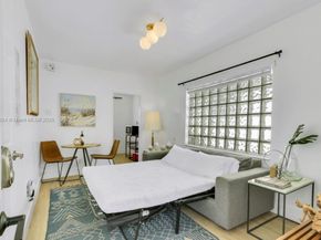 505 SE 20th St, Fort Lauderdale FL 33316