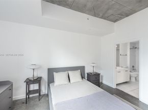 151 SE 1st St 1709, Miami FL 33131