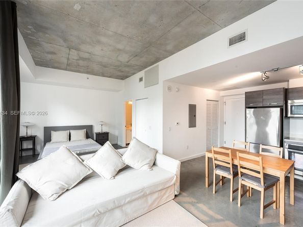 151 SE 1st St 1709, Miami FL 33131